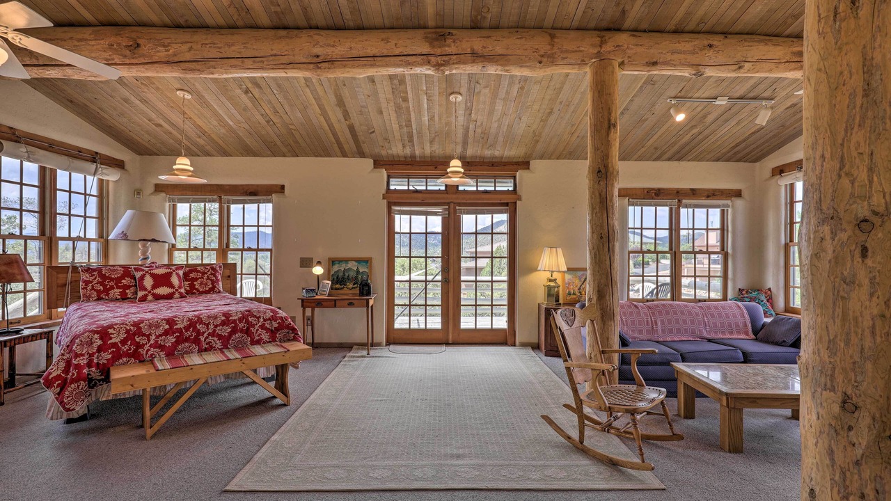 Photo of Patio Balcony in Forest Trails