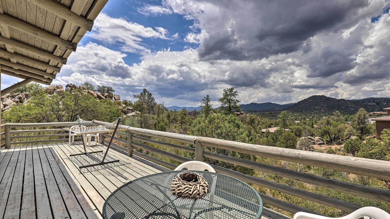 Photo of Patio Balcony in Forest Trails