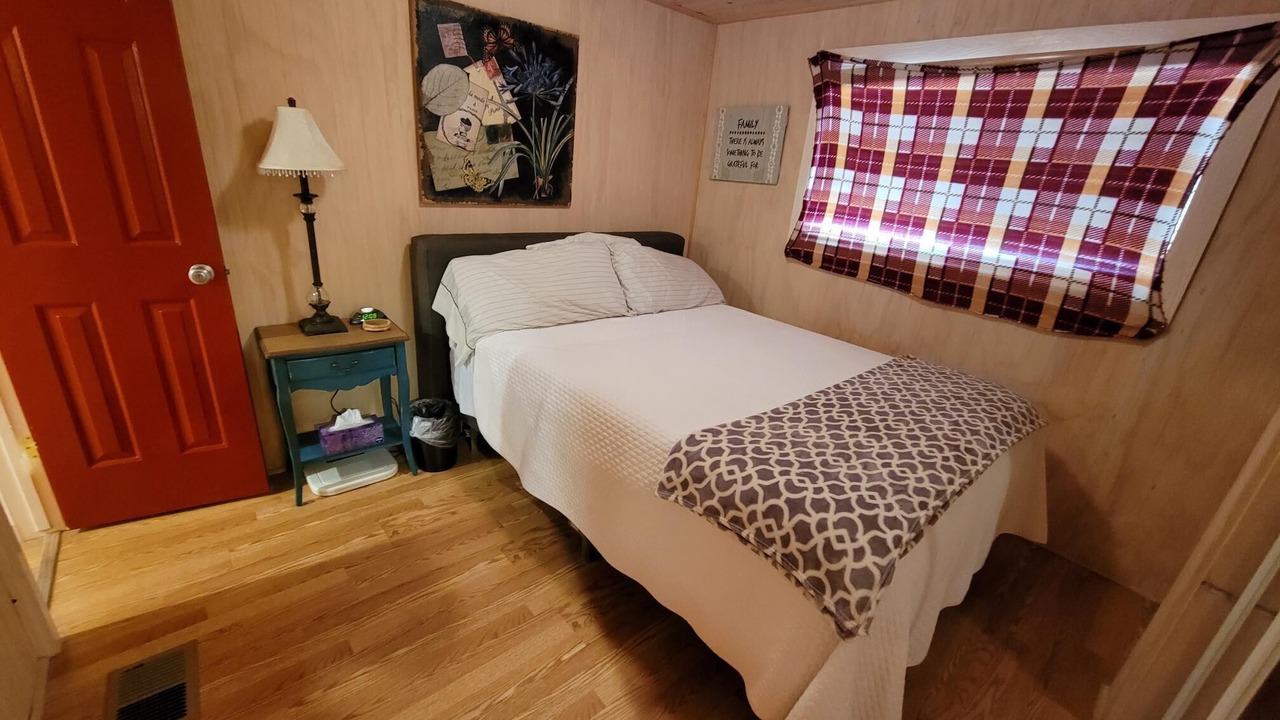 Photo of Bedroom in Parker Strip