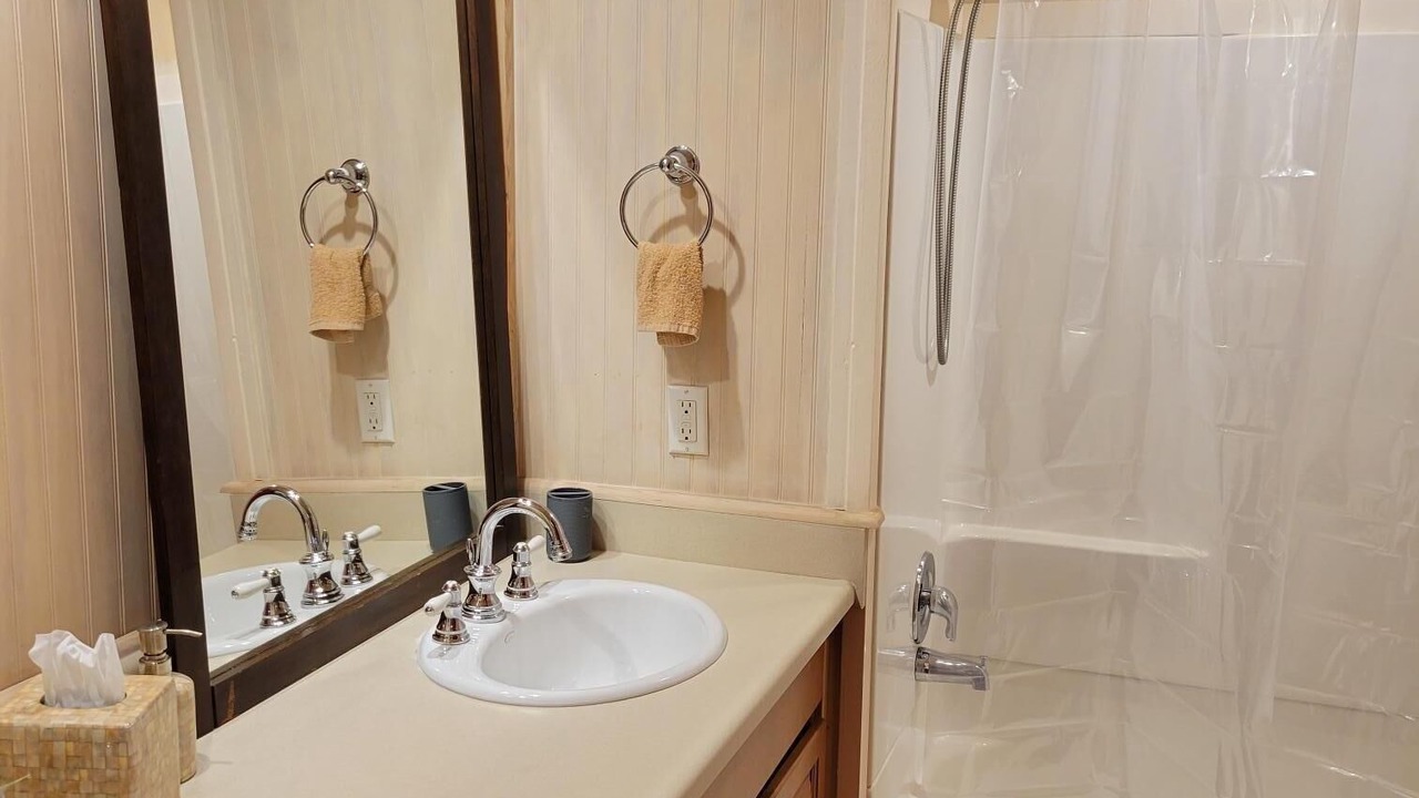 Photo of Bathroom in Parker Strip