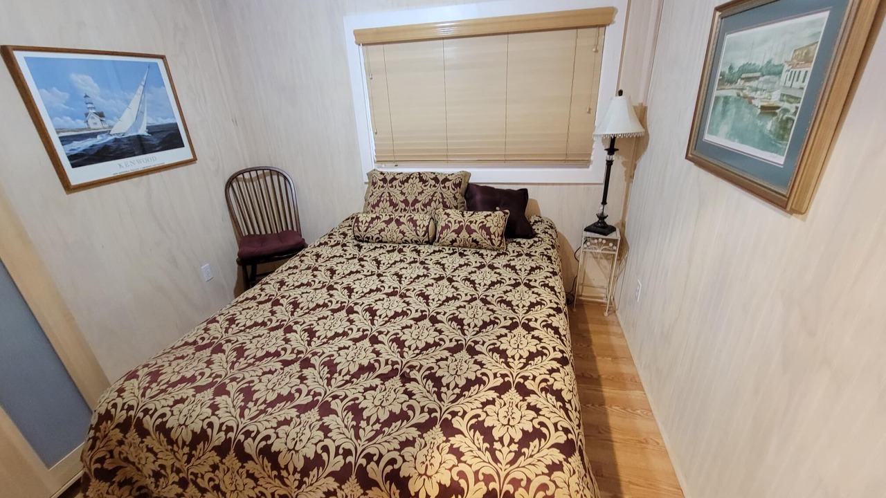 Photo of Bedroom in Parker Strip