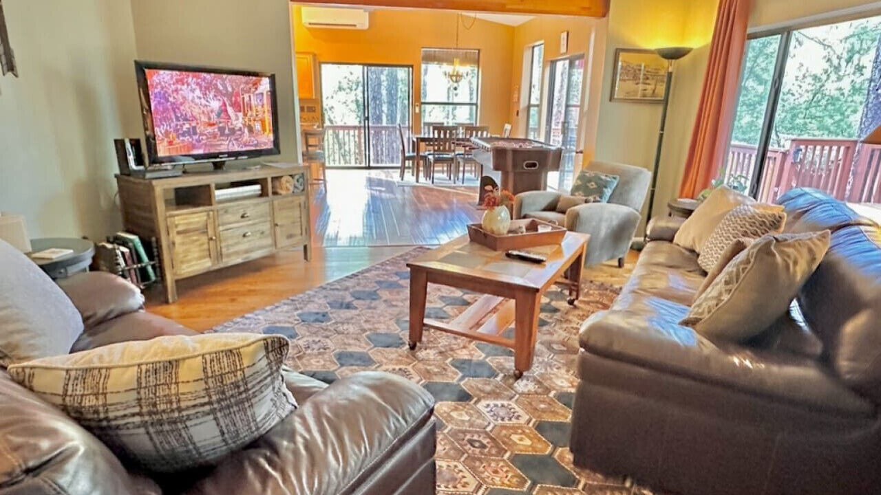 Photo of Livingroom in Groom Creek