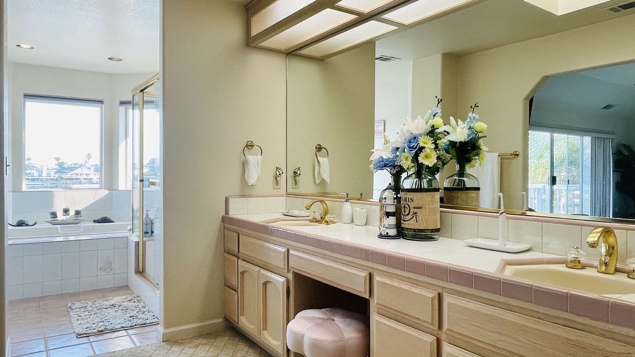 Photo of Bathroom in Discovery Bay