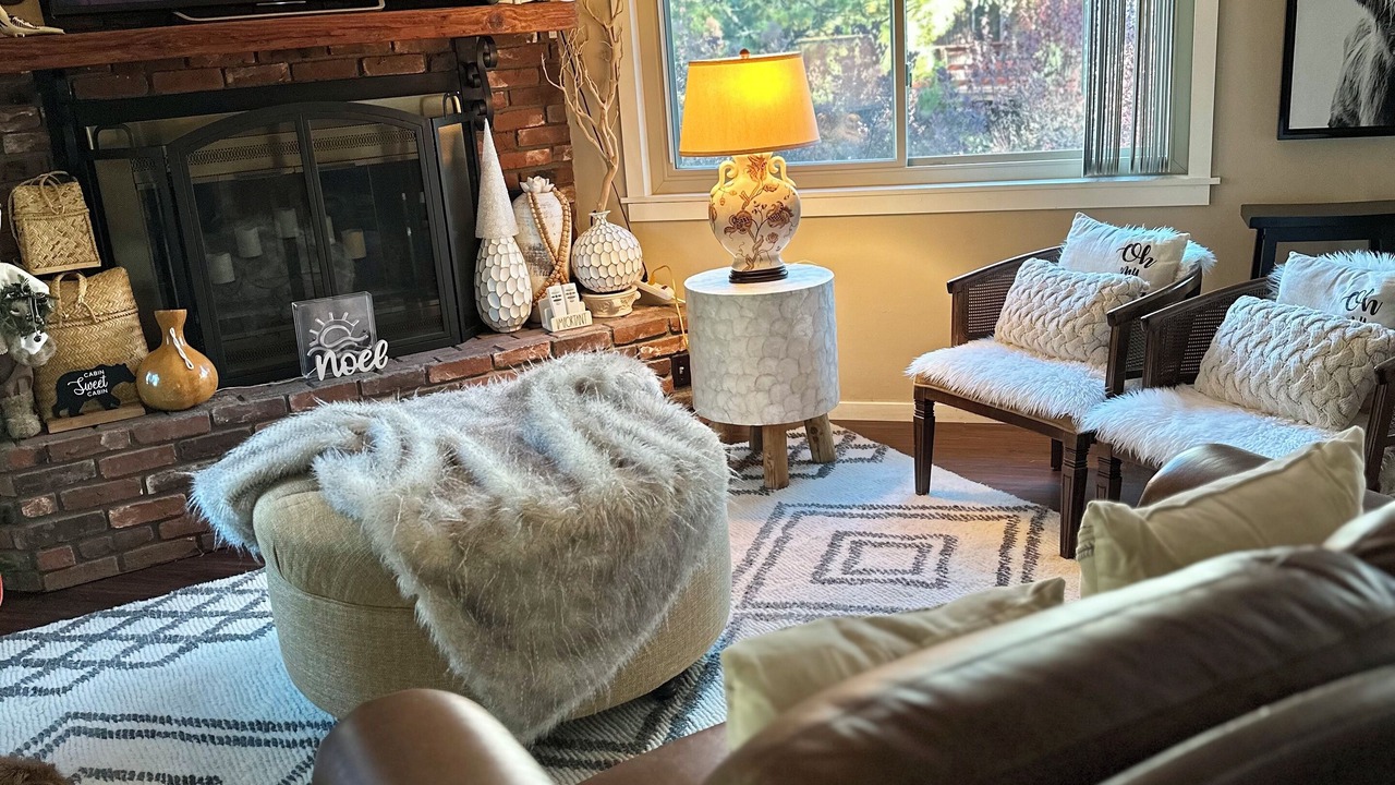 Photo of Livingroom in Pine Mountain Club
