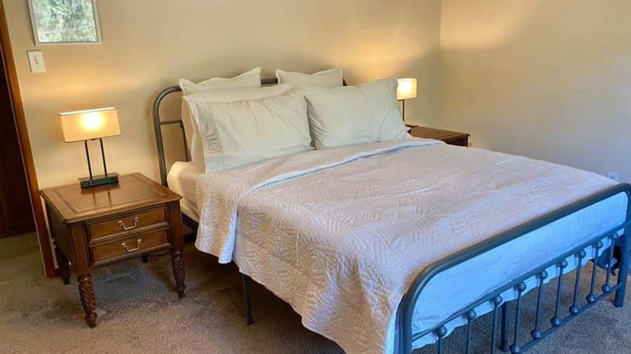 Photo of Bedroom in Pine Mountain Club