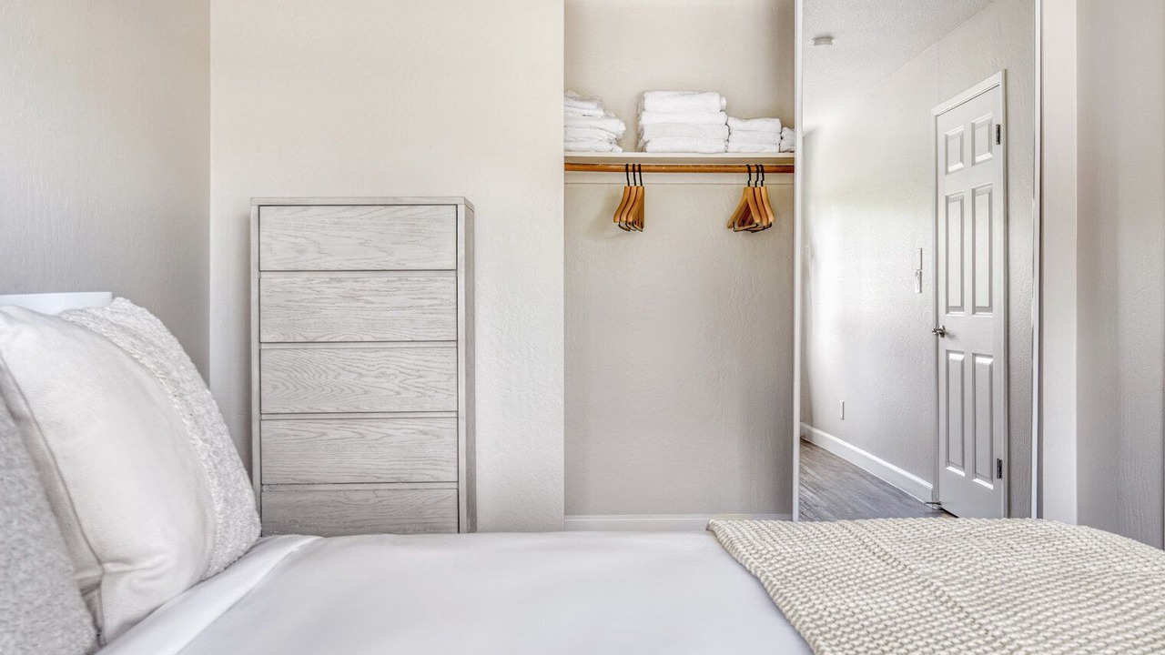 Photo of Bedroom in Mountain View