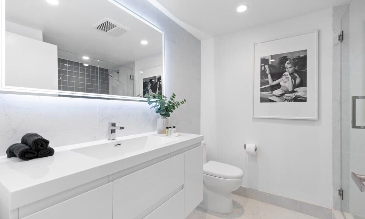 Photo of Bathroom in Hollywood