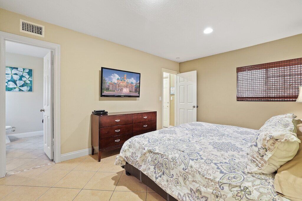 Photo of Bedroom in Southeast Anaheim