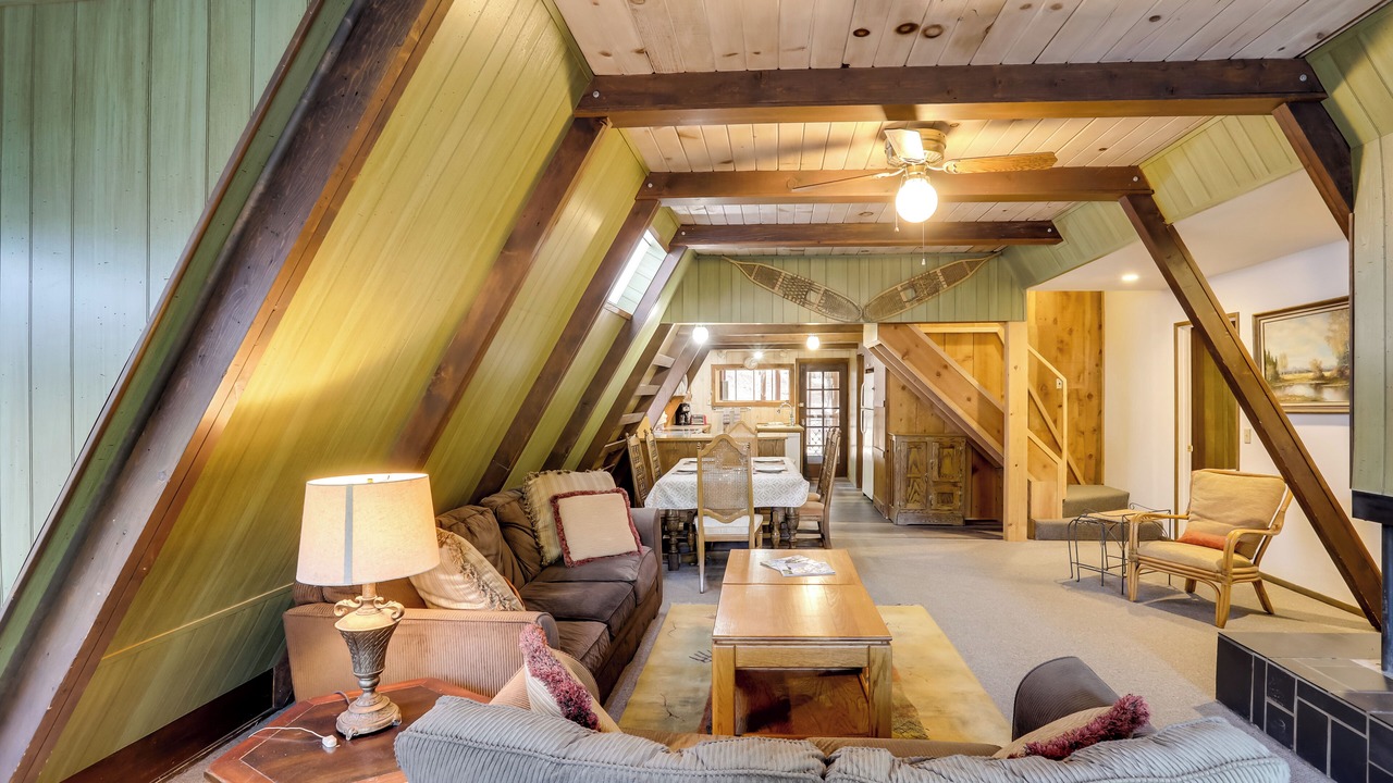 Photo of Livingroom in Plumas Eureka Estates