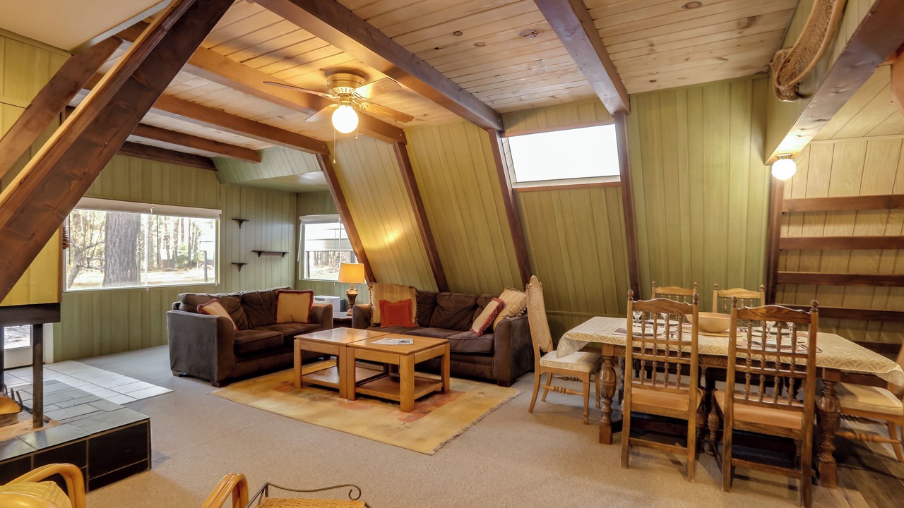 Photo of Livingroom in Plumas Eureka Estates