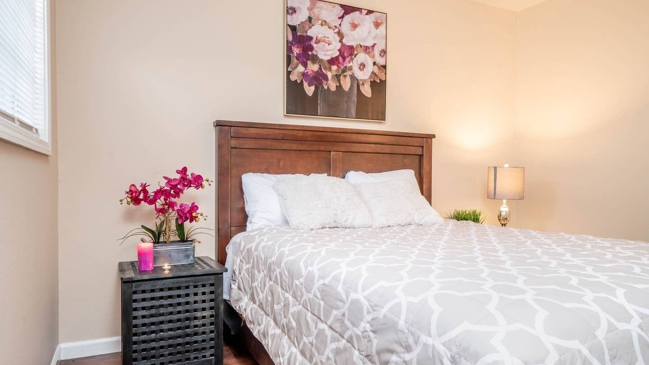 Photo of Bedroom in Cameron Hills
