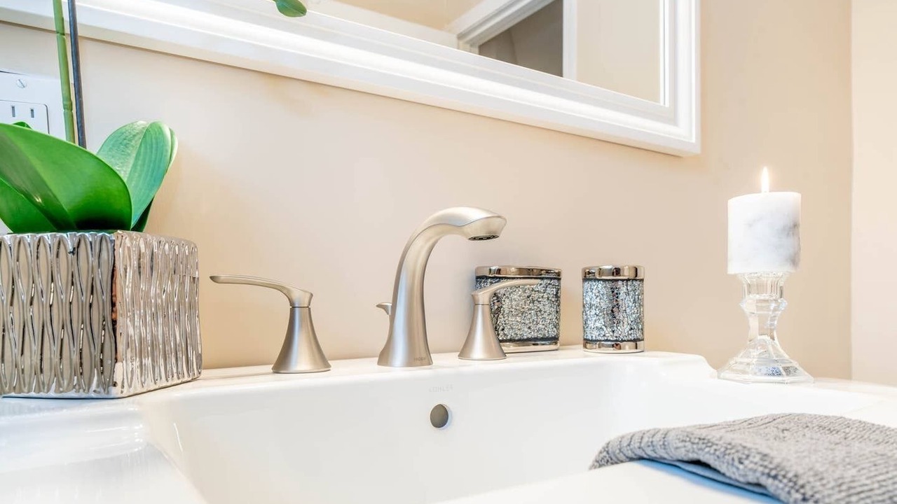 Photo of Bathroom in Cameron Hills