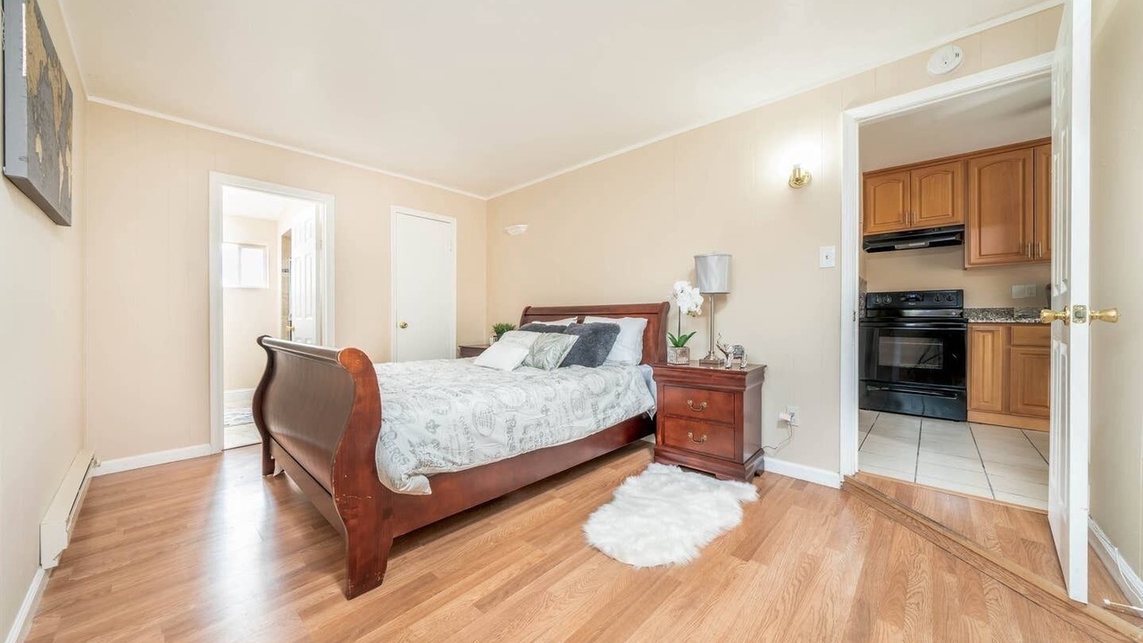 Photo of Bedroom in Cameron Hills