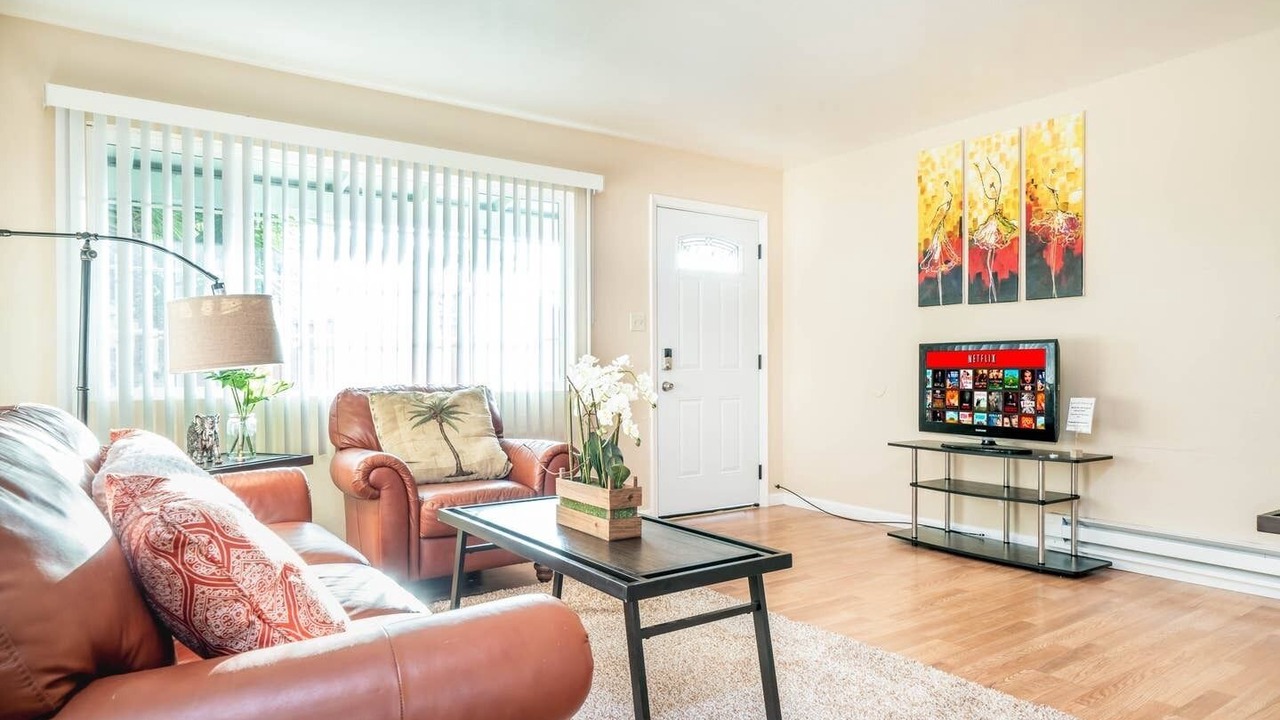 Photo of Livingroom in Cameron Hills
