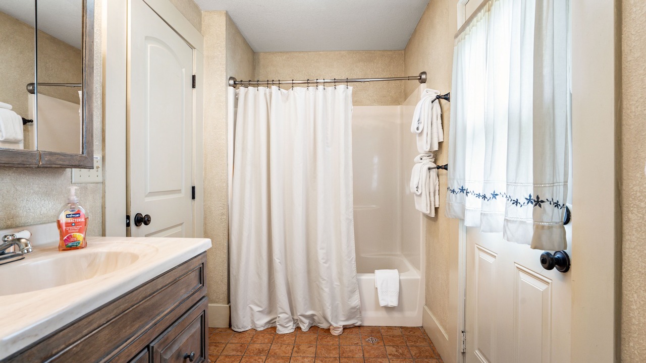 Photo of Bathroom in Orick