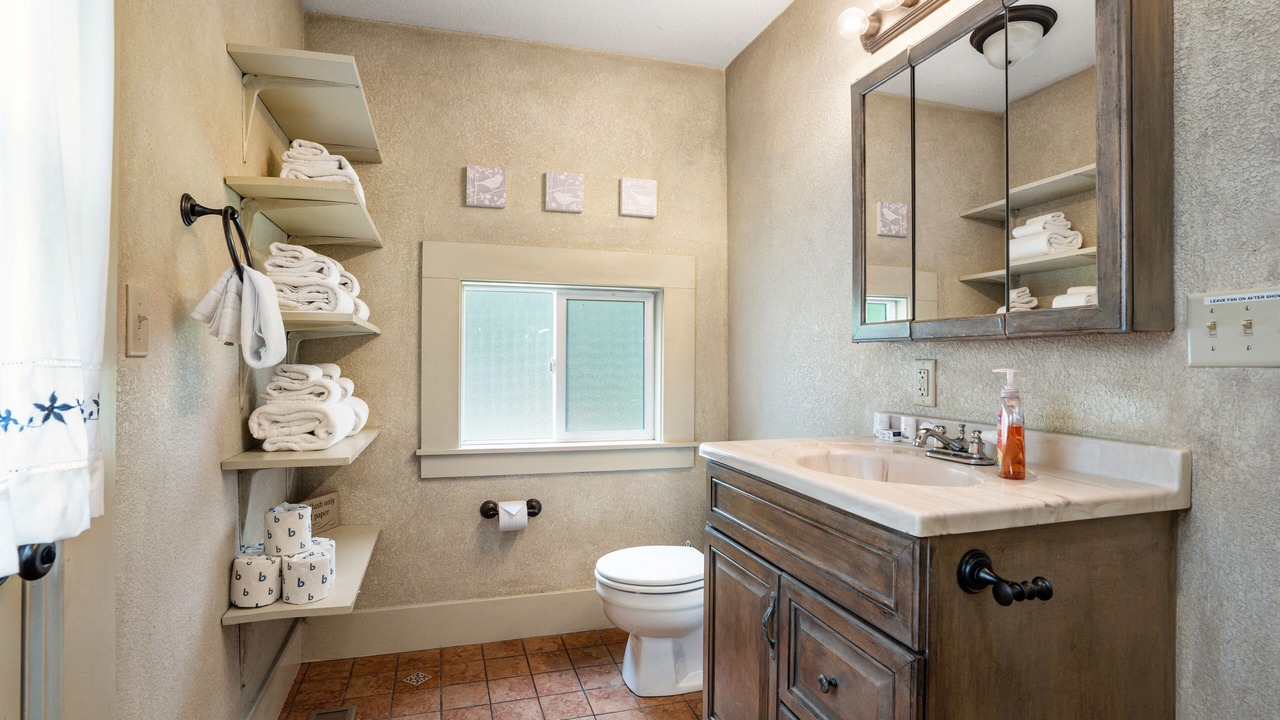 Photo of Bathroom in Orick