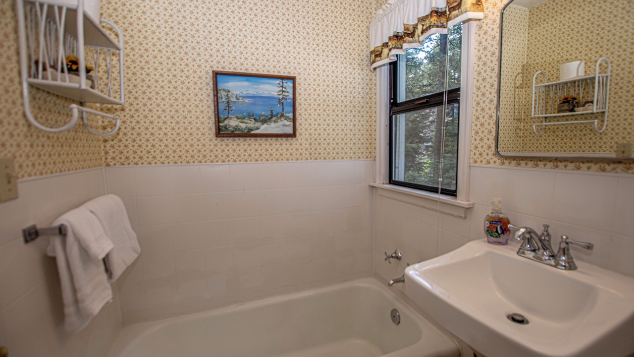 Photo of Bathroom in Sunnyside