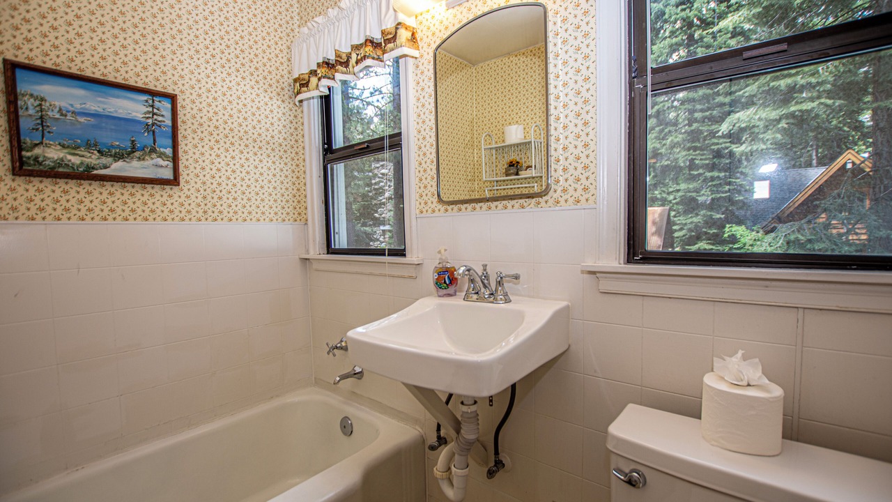 Photo of Bathroom in Sunnyside