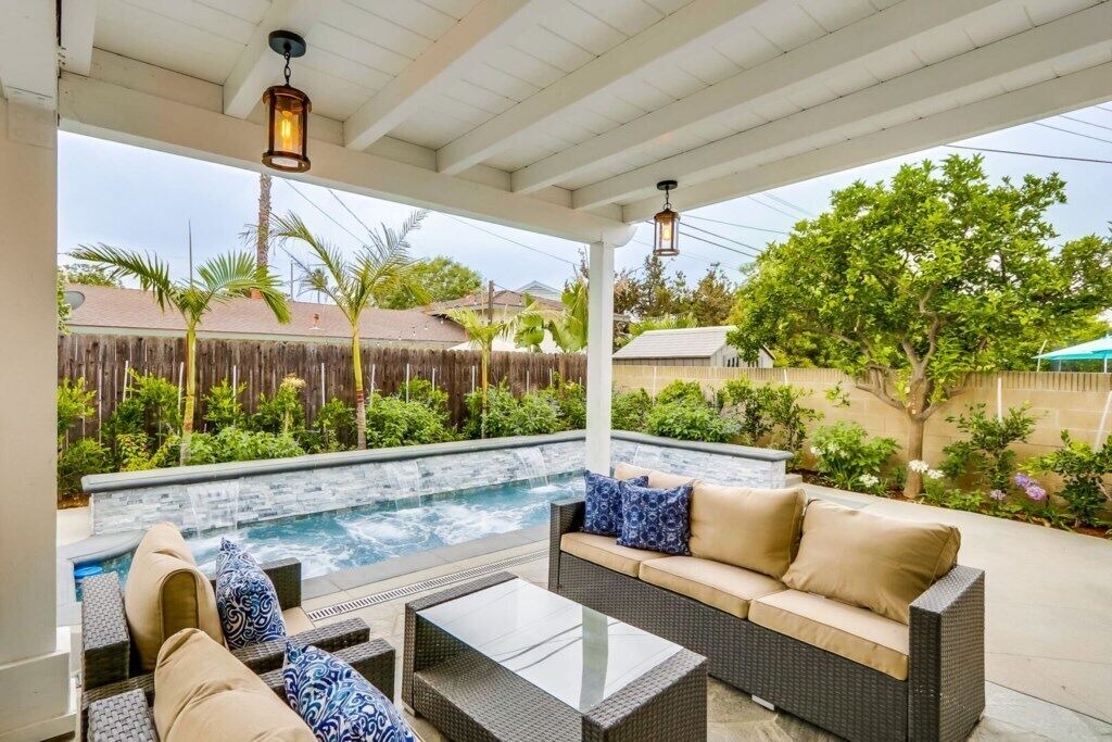 Photo of Outdoor in Orange