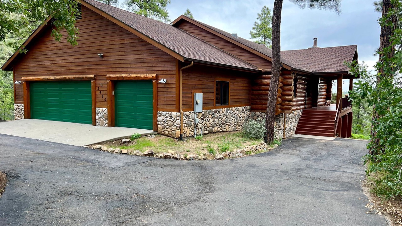 Photo of Outdoor in Highland Pines