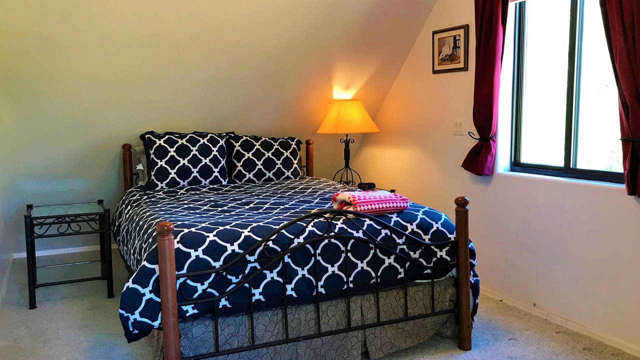 Photo of Bedroom in Highland Pines
