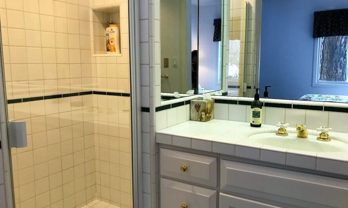 Photo of Bathroom in Mountain Club