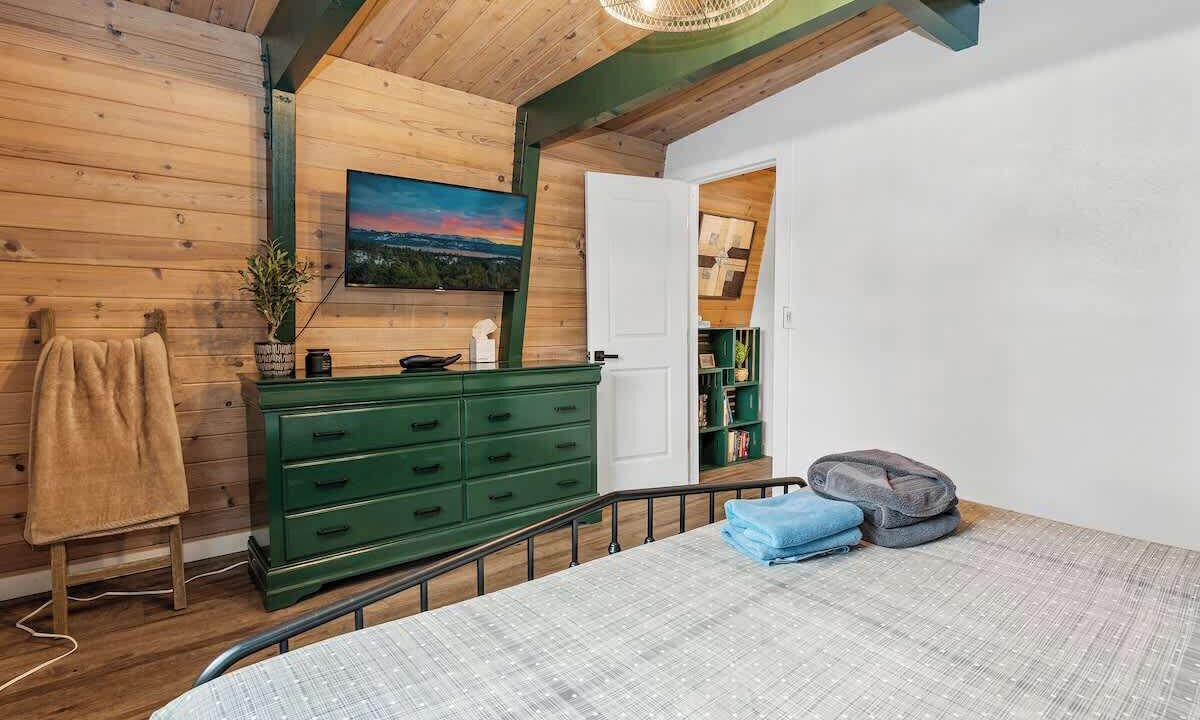 Photo of Bedroom in Big Bear City
