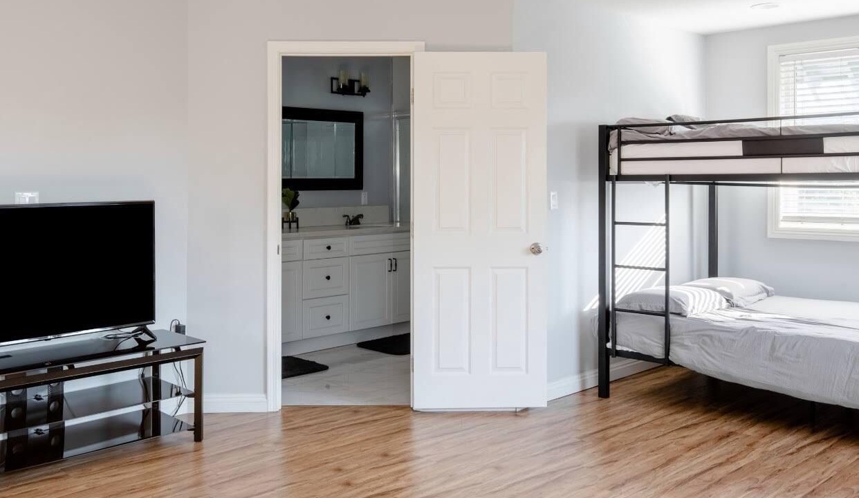 Photo of Bedroom in Mid Central