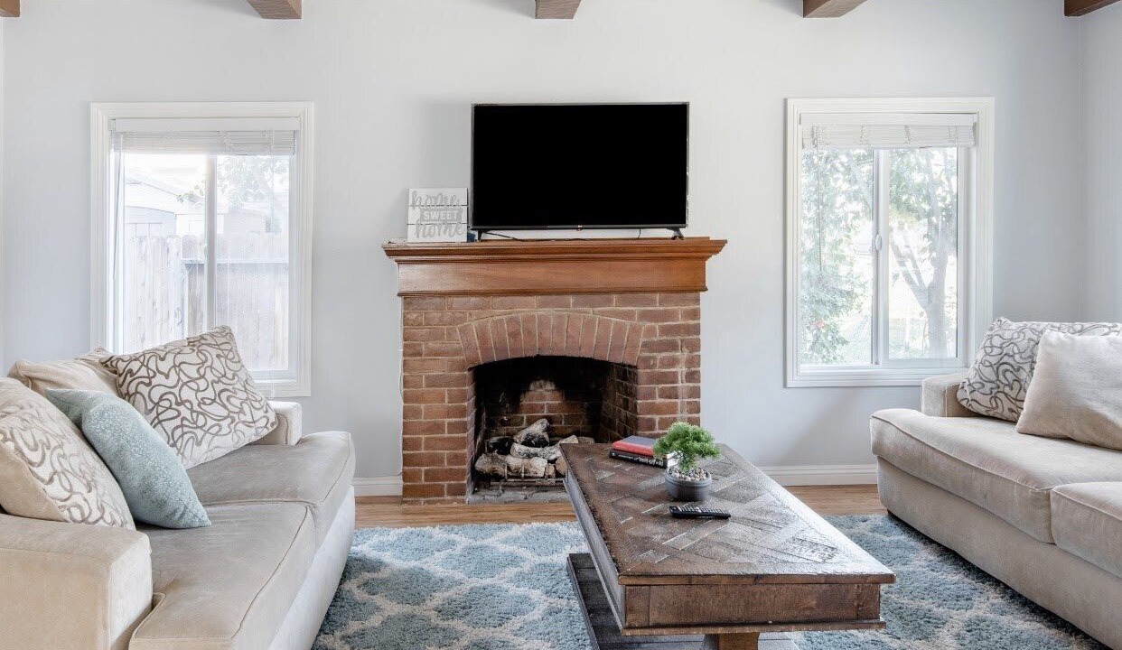 Photo of Livingroom in Mid Central