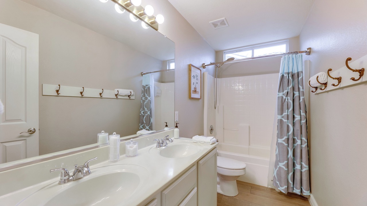Photo of Bathroom in Arizona Skyline Community