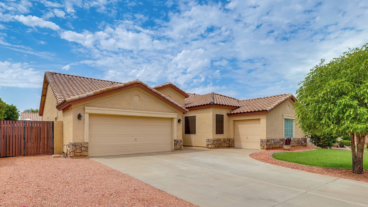 Photo of Others in Arizona Skyline Community