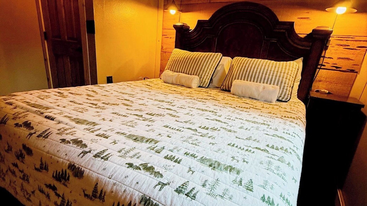 Photo of Bedroom in Tahoe Village