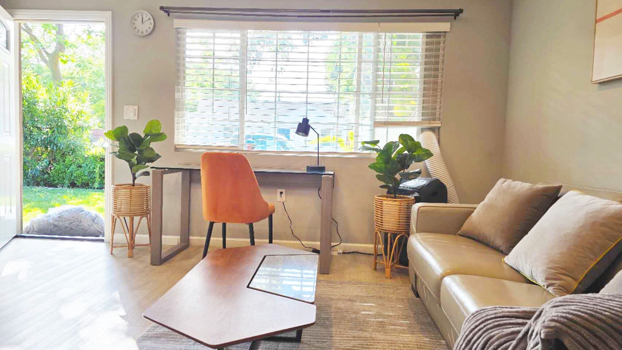Photo of Livingroom in Mountain View