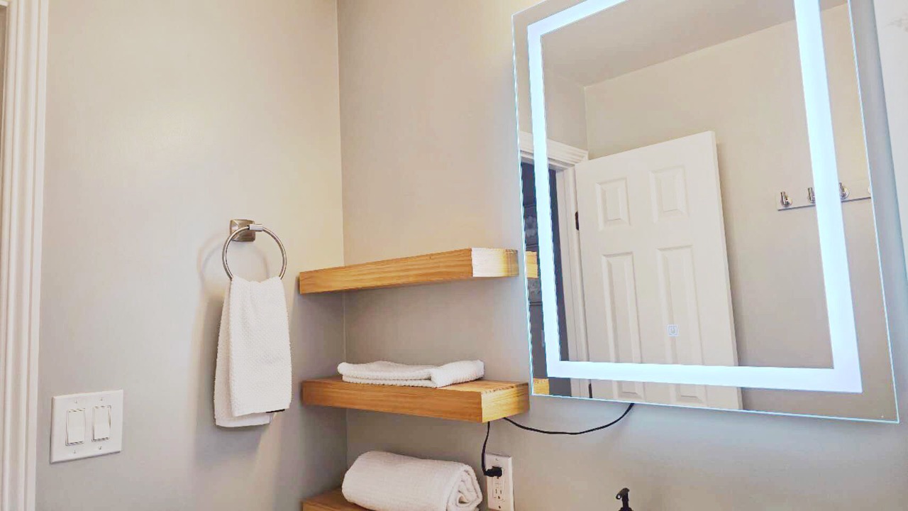 Photo of Bathroom in Mountain View