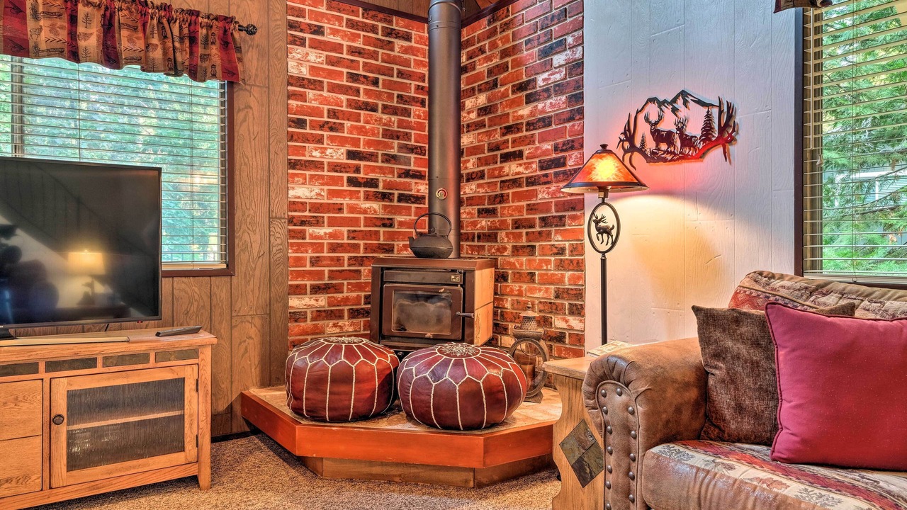 Photo of Livingroom in Twain Harte