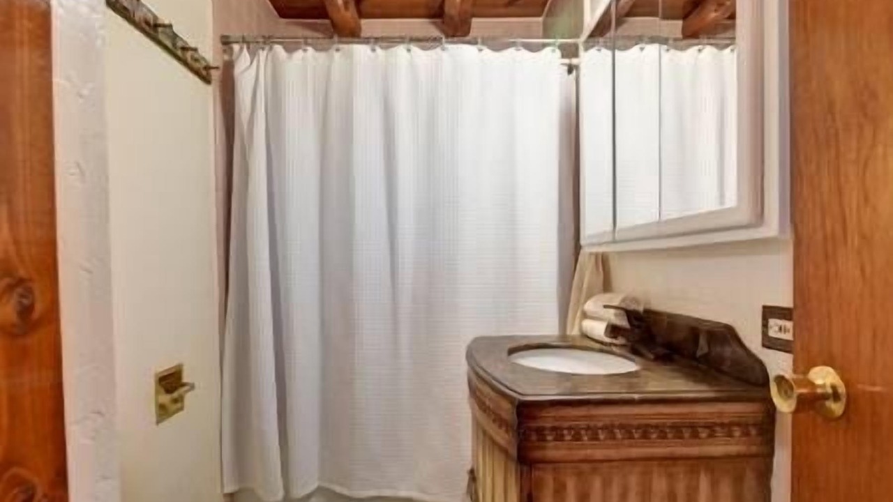 Photo of Bathroom in Mountain Club