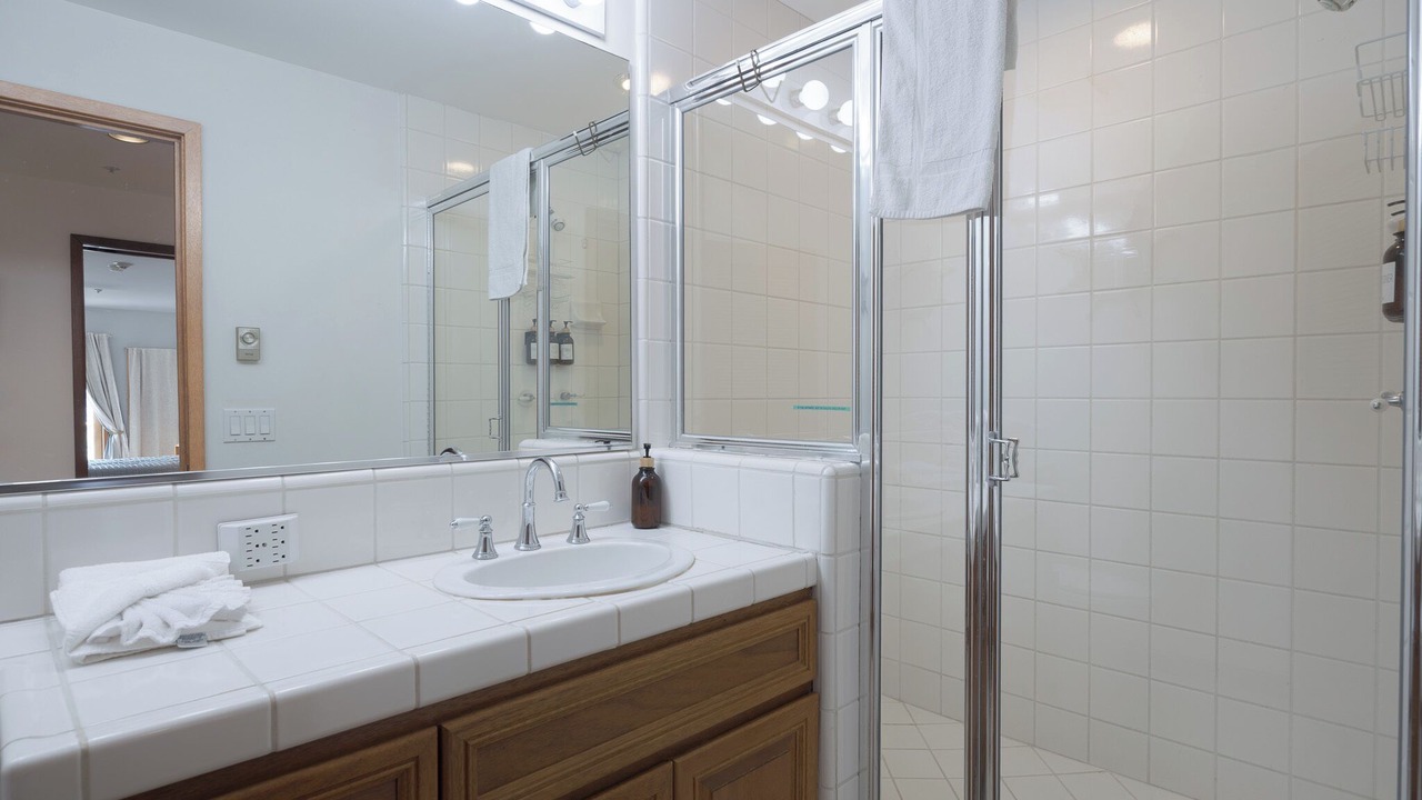 Photo of Bathroom in Avalon