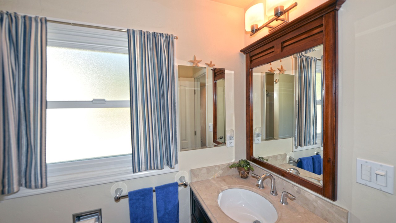 Photo of Bathroom in Avalon