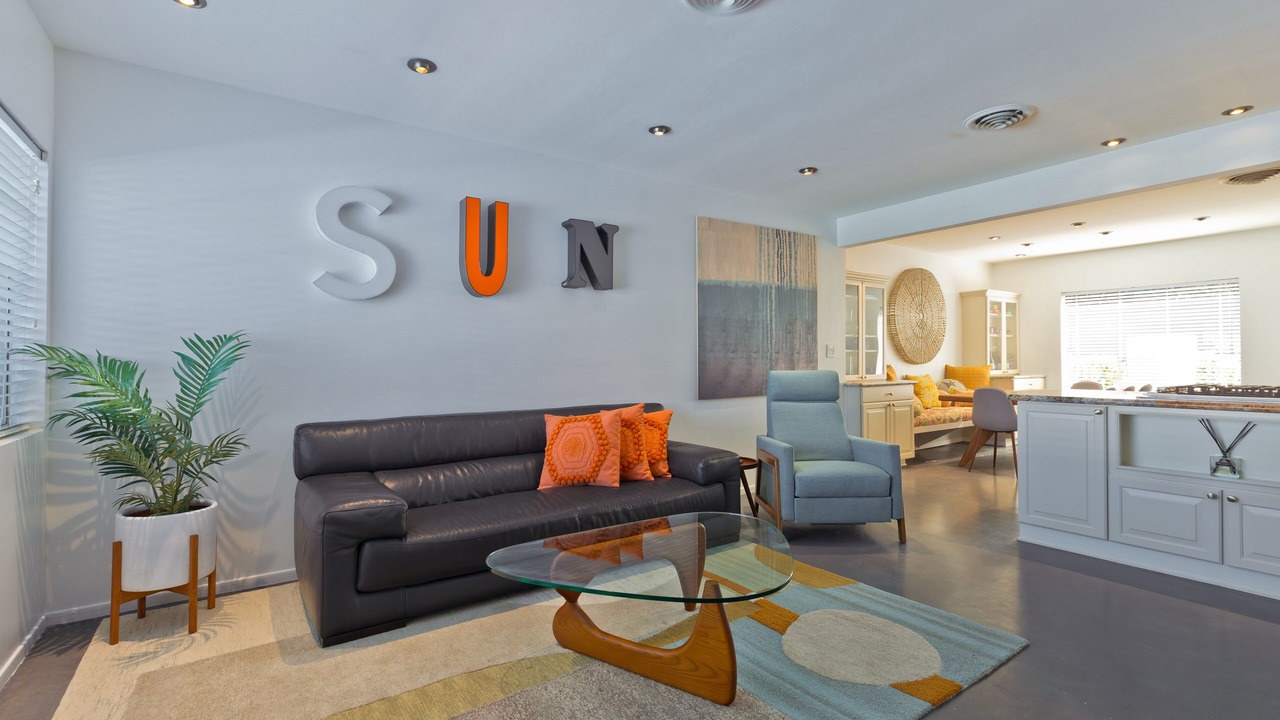 Photo of Livingroom in Palm Desert