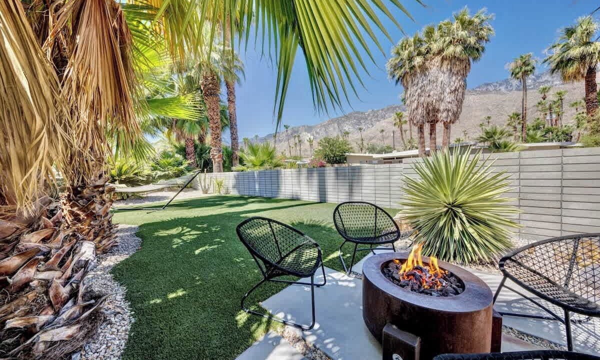 Photo of Patio Balcony in Twin Palms