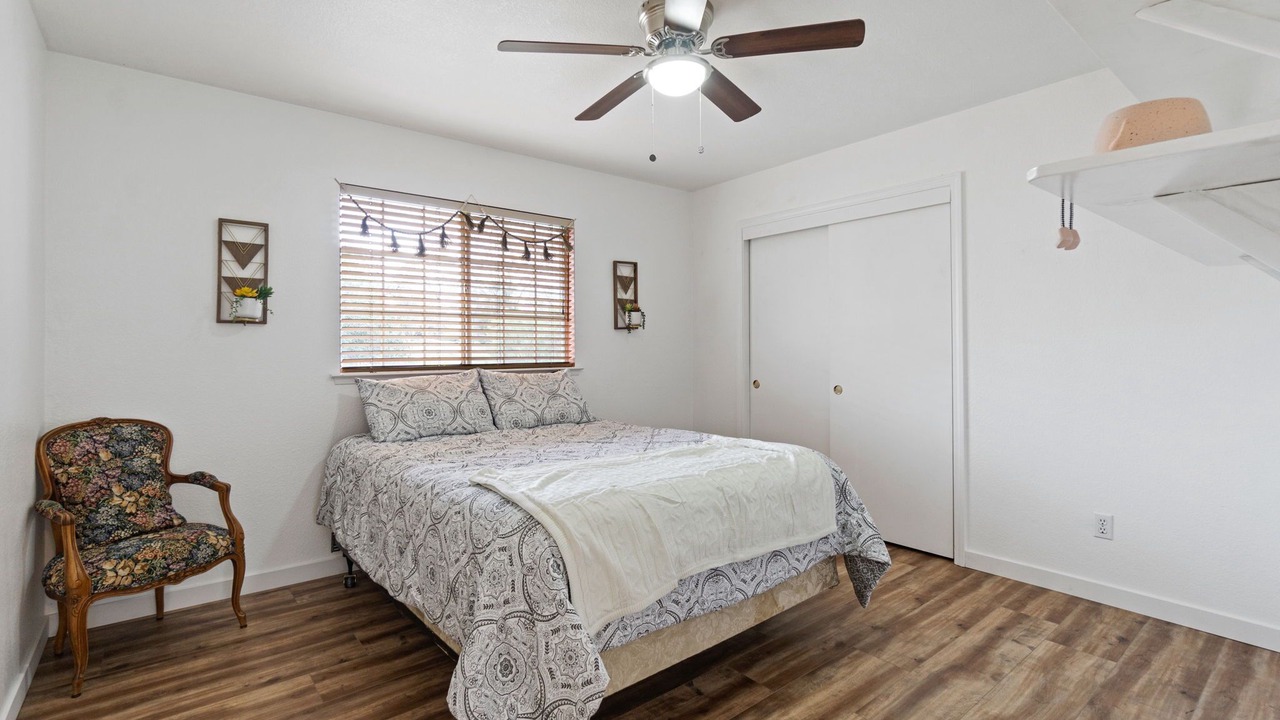 Photo of Bedroom in Yosemite Lakes