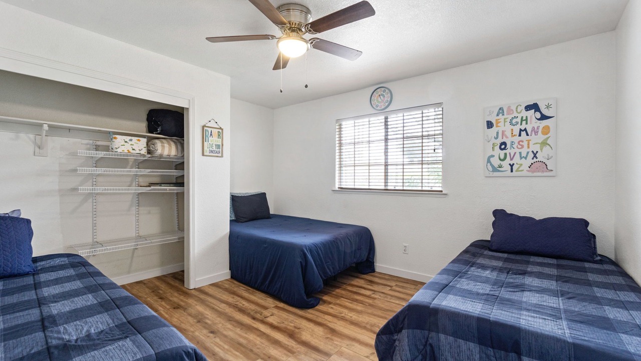 Photo of Bedroom in Yosemite Lakes