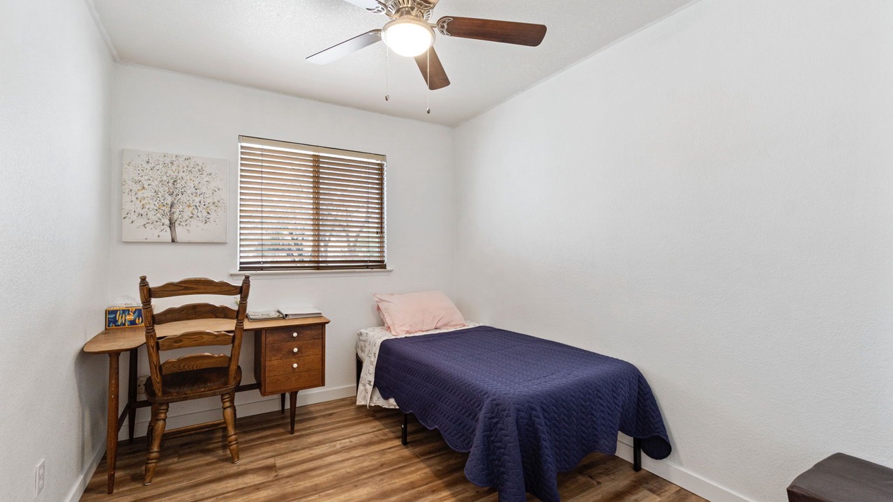 Photo of Bedroom in Yosemite Lakes