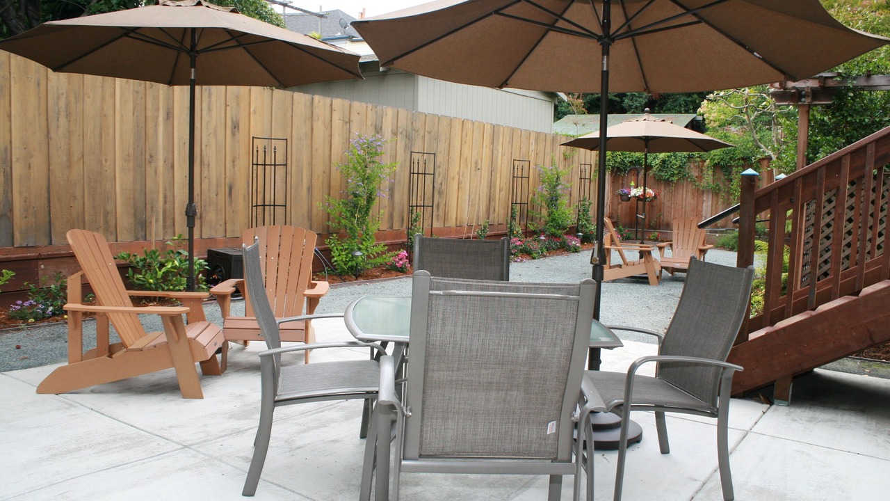 Photo of Outdoor in Elmwood
