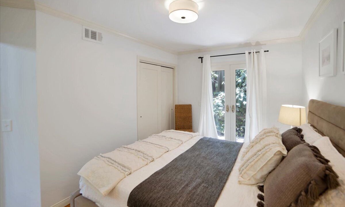 Photo of Bedroom in Rossmoyne