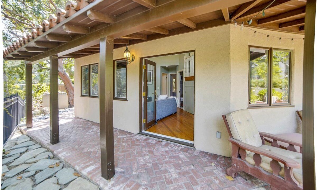 Photo of Patio Balcony in Rossmoyne