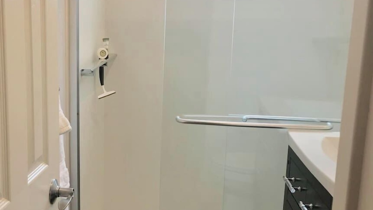 Photo of Bathroom in Townsite