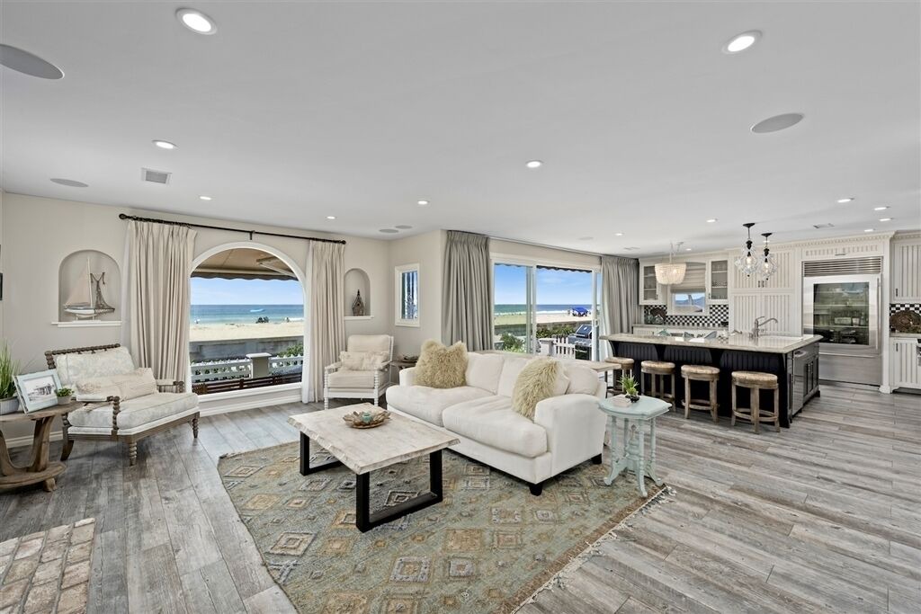 Photo of Livingroom in Central Mission Beach