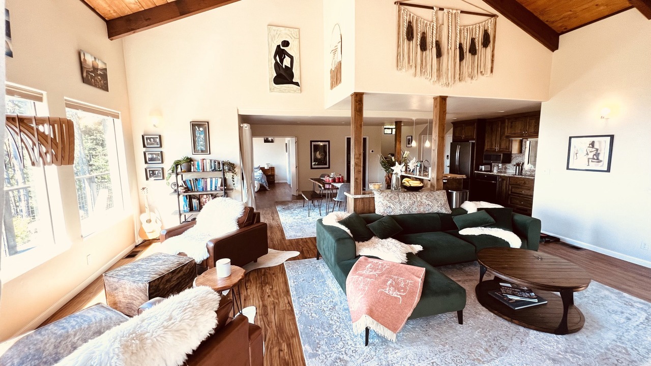 Photo of Livingroom in Sea Ranch