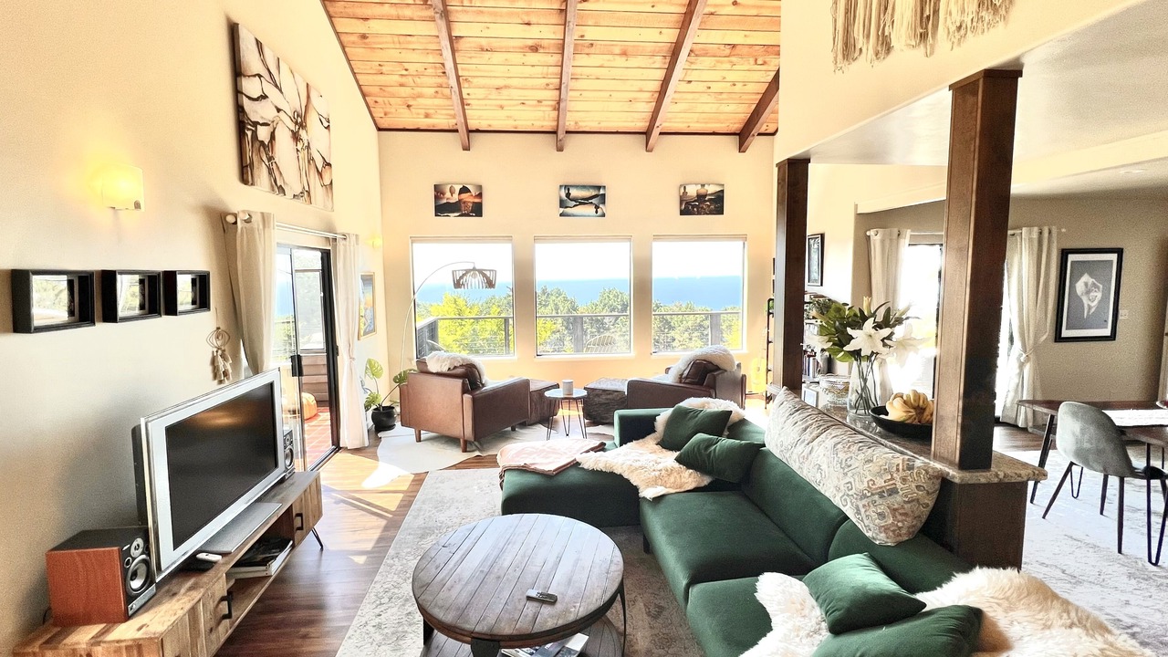 Photo of Livingroom in Sea Ranch
